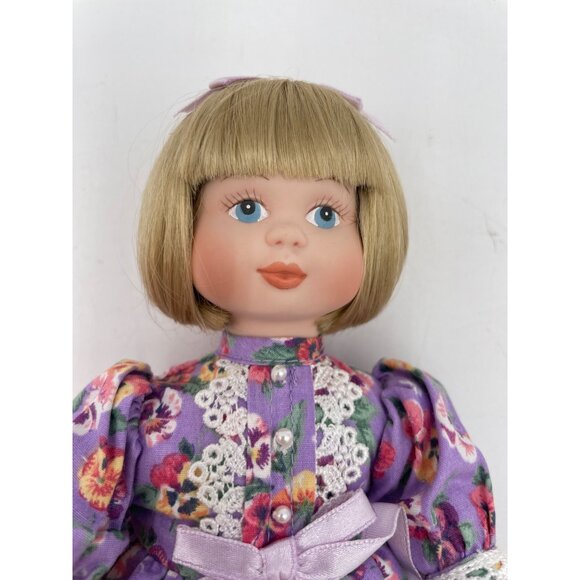 Goebel Doll Club Exclusive Porcelain Doll By Bette Ball - Picture 2 of 7
